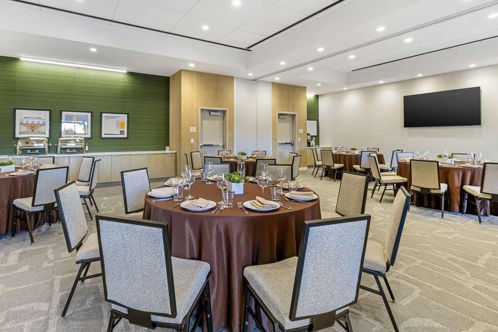 Cambria Hotel Burbank Airport المرافق الصورة